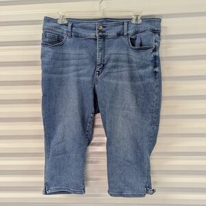 Lane Bryant Size 22 Pedal Pusher Capri Jeans